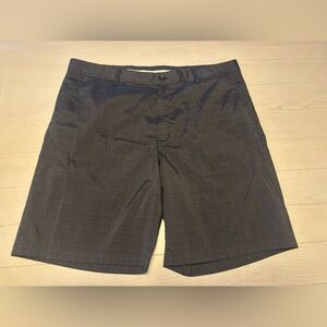 Greg Norman for Tasso Elba golf shorts size 40